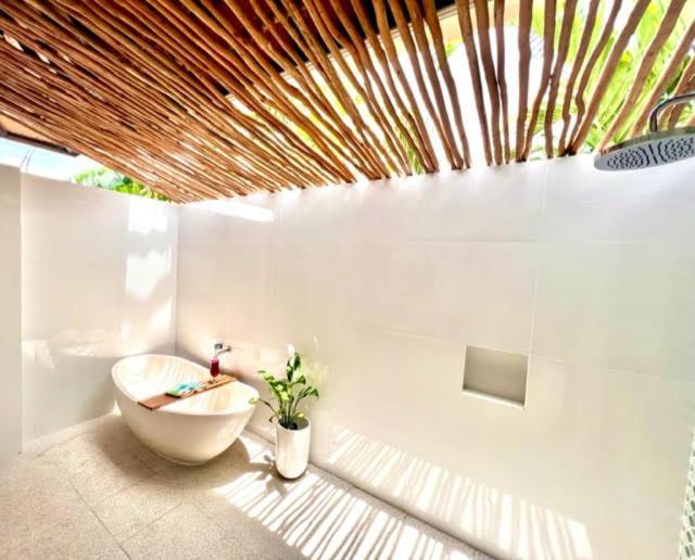 Mista Ceningan'S Beach Bungalows Previously The Kubu 221 Lembongan Eksteriør billede